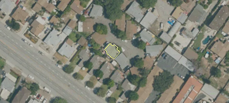 2400 Fairway Ave