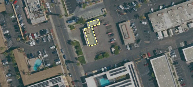 215 Woodlawn Ave