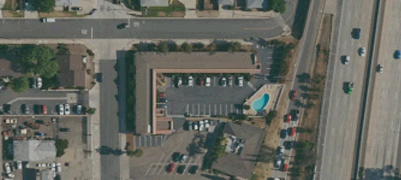 1220 Main St