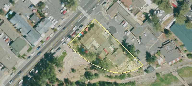 590 Lk Blvd