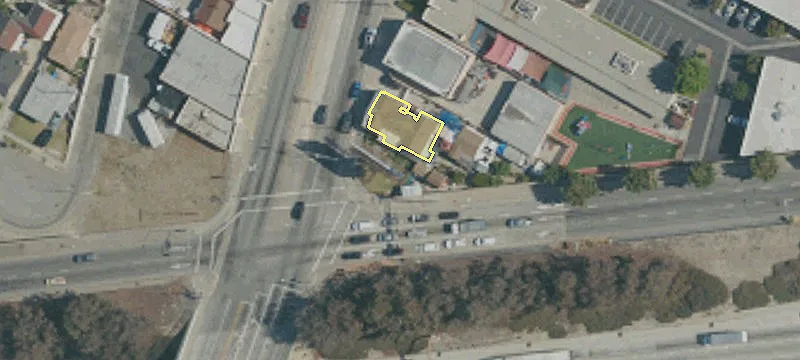 13516 Paramount Blvd