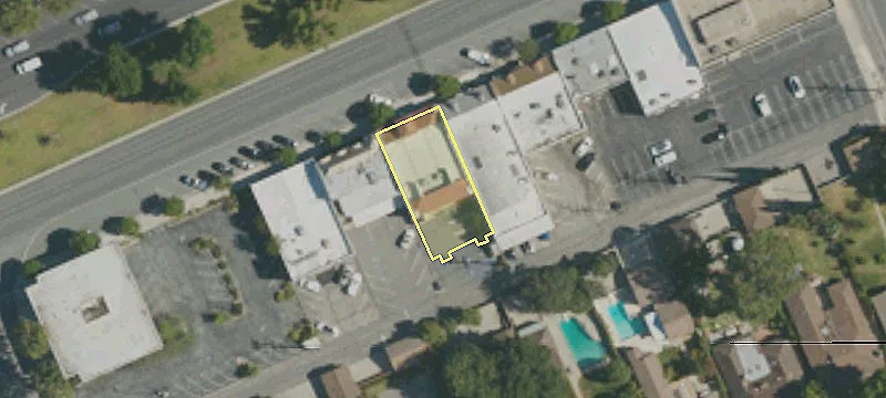 2476 Huntington Dr