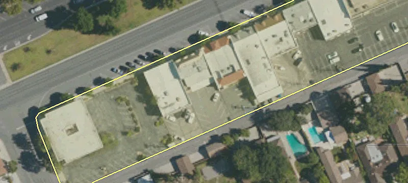 2466 Huntington Dr