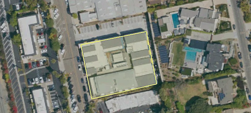 330 Cedros Ave