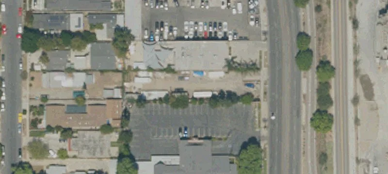 6921 Canoga Ave