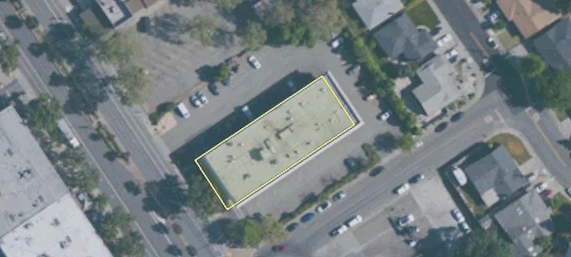 7033 Vlg Pkwy