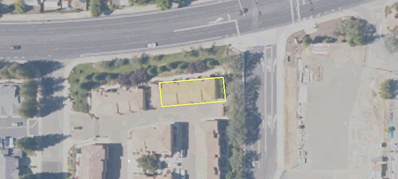 1712 Adora Cir