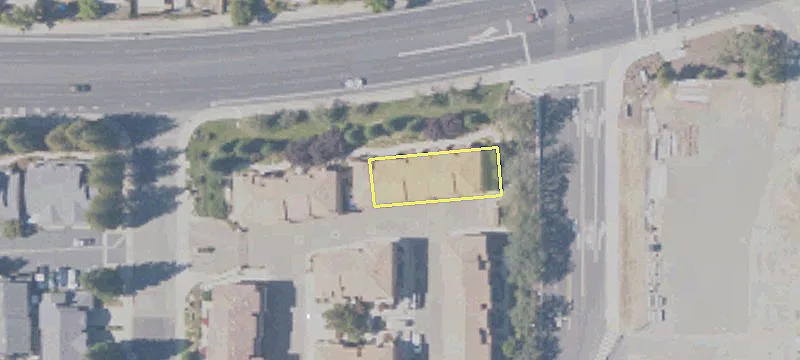 1714 Adora Cir
