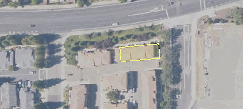 1715 Adora Cir