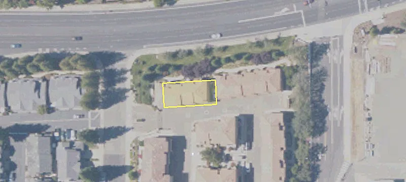 1811 Adora Cir