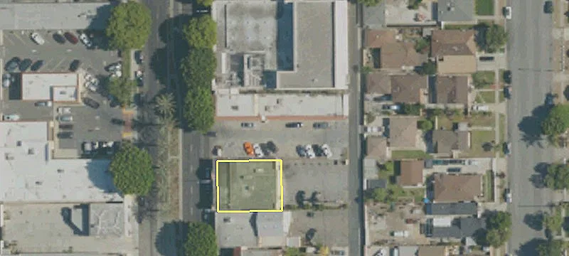15718 Paramount Blvd