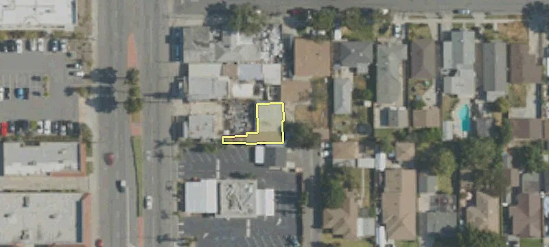 15712 Lakewood Blvd