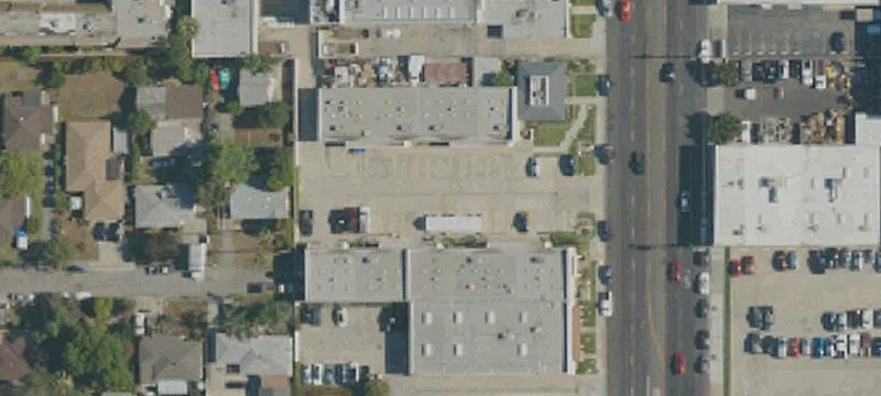 2011 Myrtle Ave