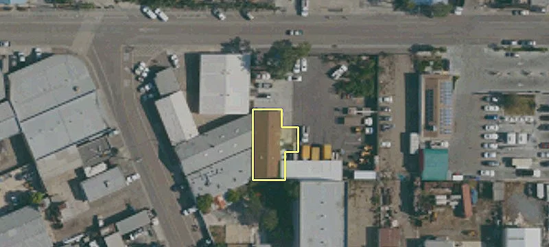 8163 Commercial St