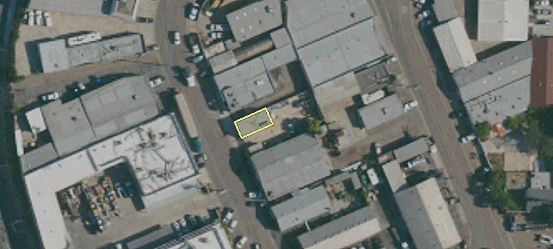 8105 Commercial St