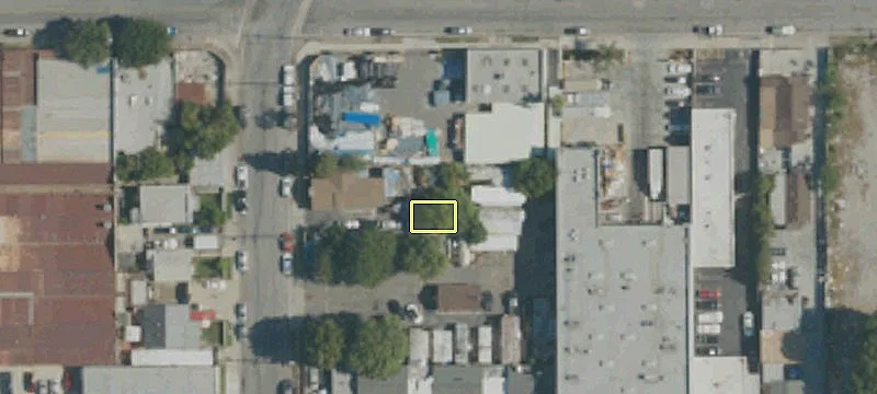 2718 Lee Ave