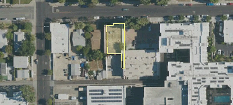 136 Walnut Ave