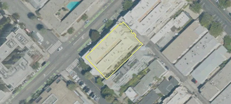 910 Broadway