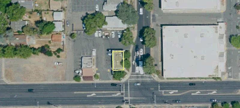 1045 Douglas Blvd