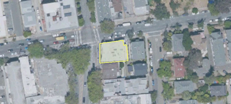 2502 Dwight Way