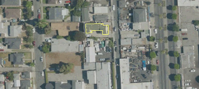 401 Crane Ave