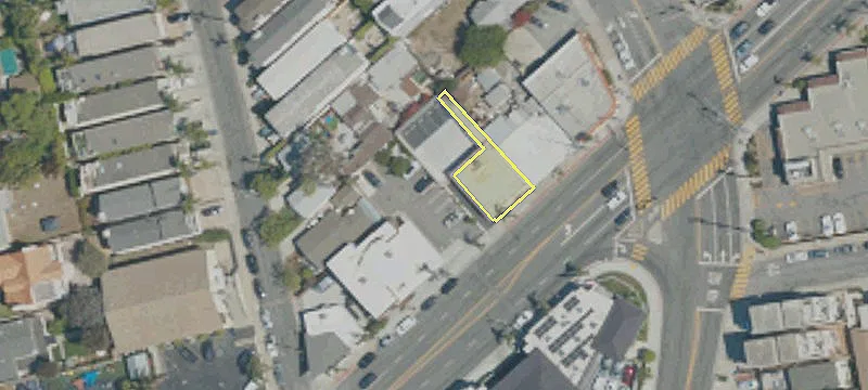1085 Aviation Blvd
