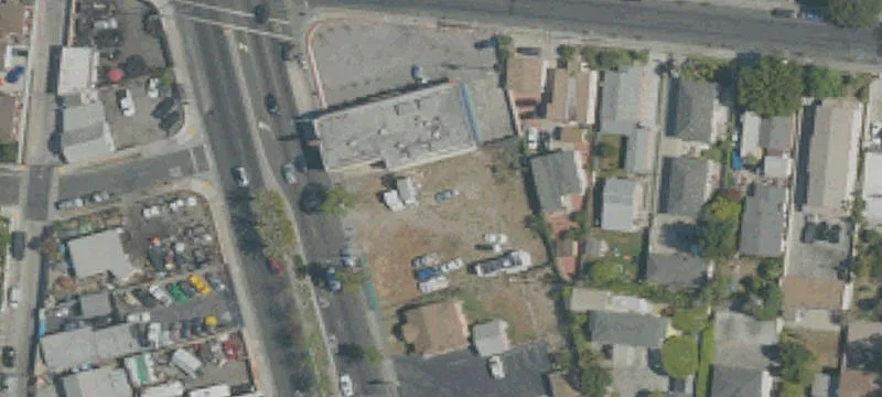 11026 Long Bch Blvd