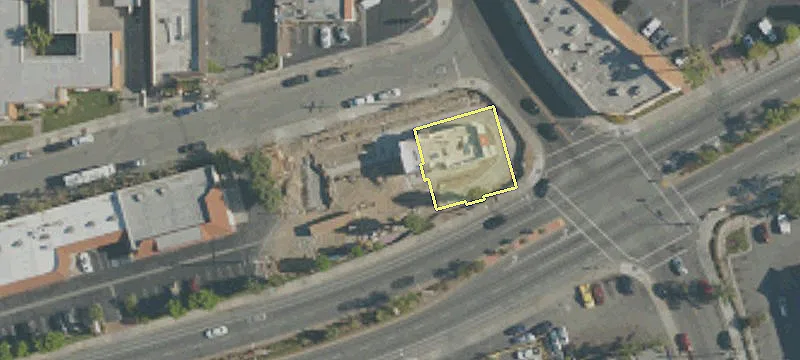 14021 Ramona Pkwy