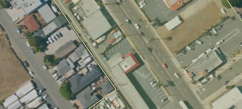 1035 Coast Hwy