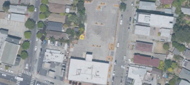 380 Macarthur Blvd