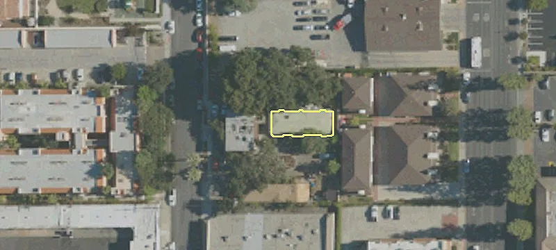 1118 Oak Ave