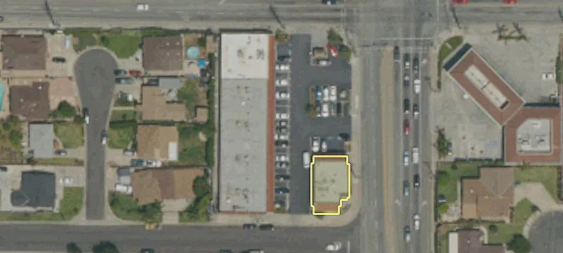 5569 Azusa Ave