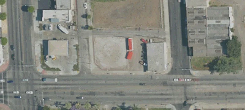 1425 Compton Blvd