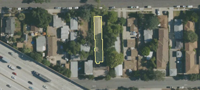 910 Walnut Ave