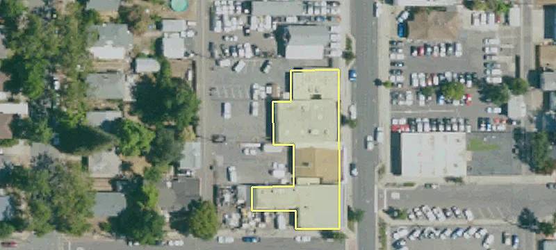 320 Riverside Ave