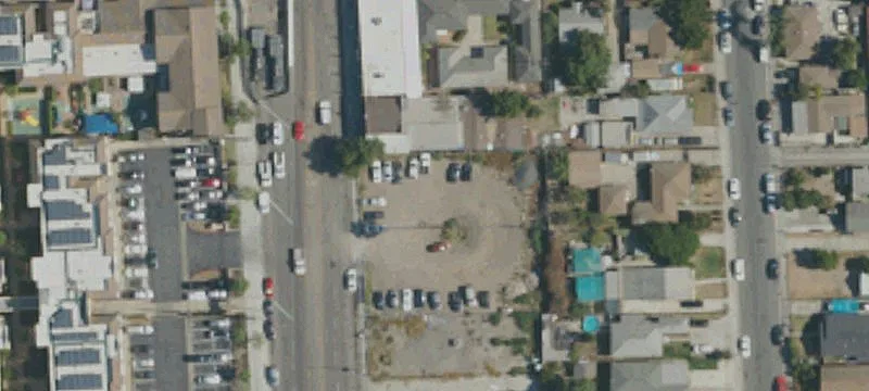 Compton, CA 90221