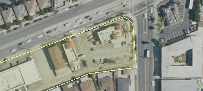 2210 Redondo Bch Blvd