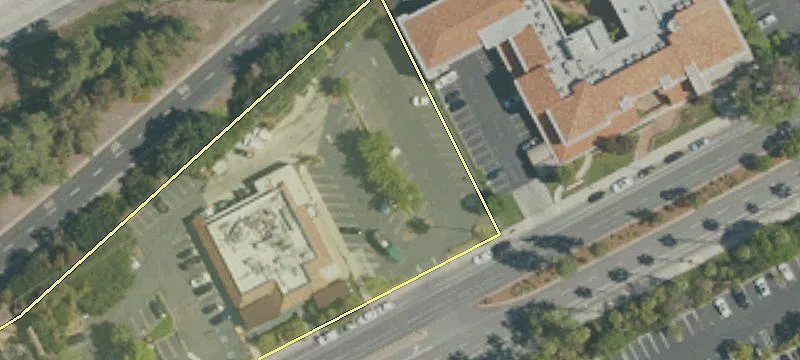24005 Calabasas Rd