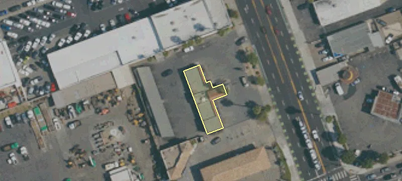 823 Broadway