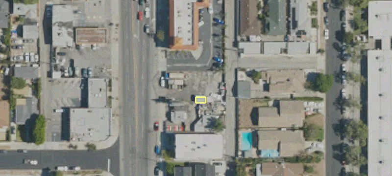 5948 Vineland Ave