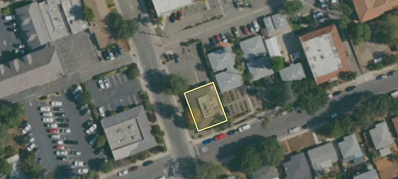 130 Fig St