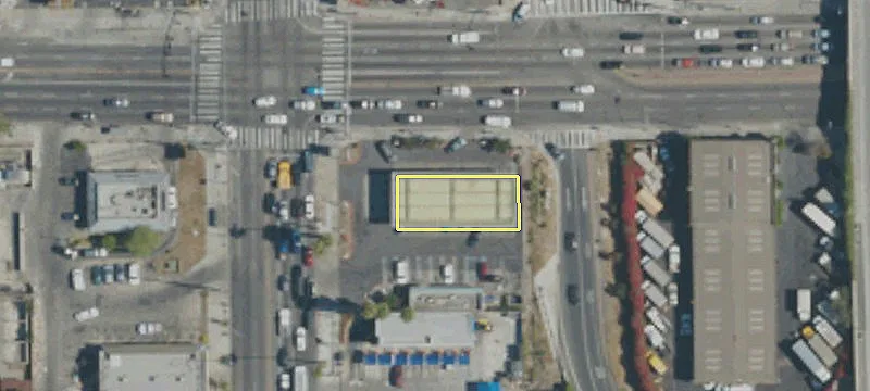 8600 Figueroa St