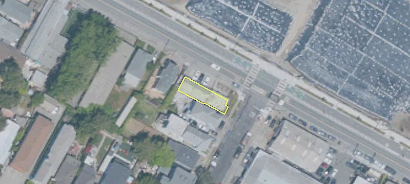2030 Clement Ave