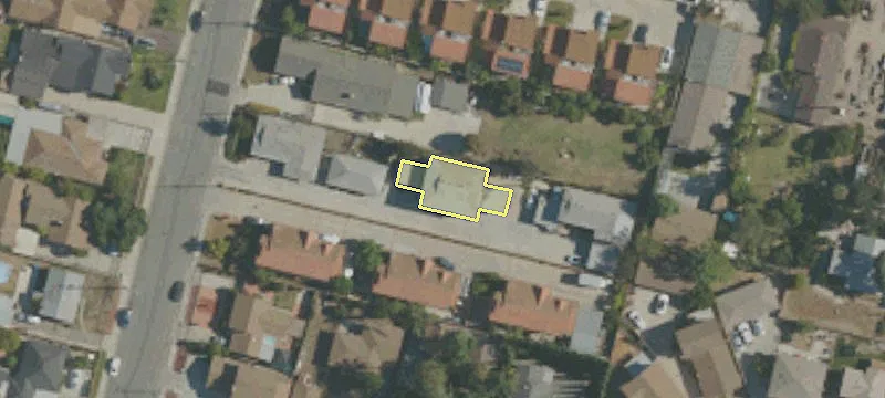 4138 Cedar Ave