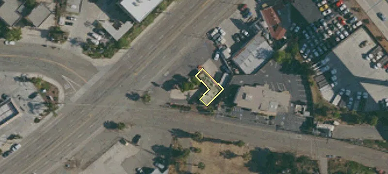 8213 Broadway