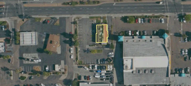 7087 Broadway