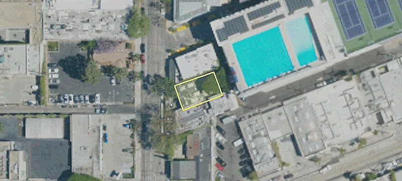 614 Robertson Blvd