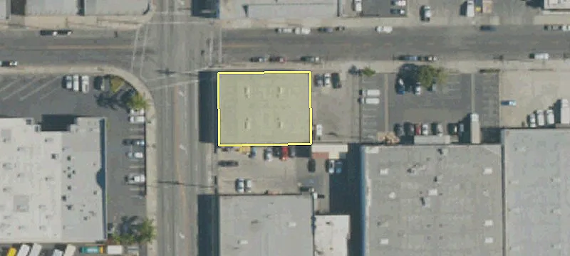 2704 Santa Fe Ave