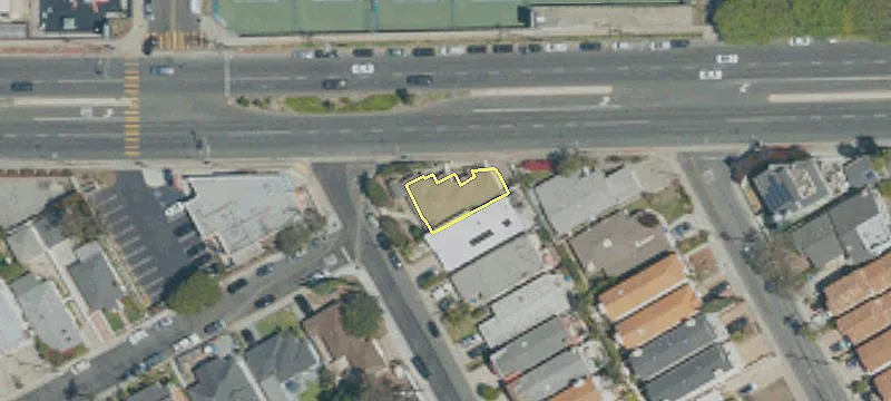 900 Artesia Blvd