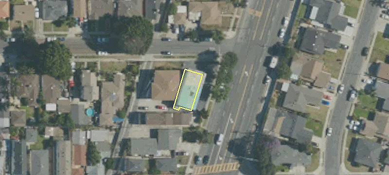 21131 Santa Fe Ave